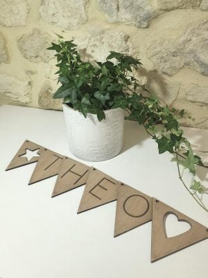 Fanions personnalisables pour événement chambre enfant ect bois