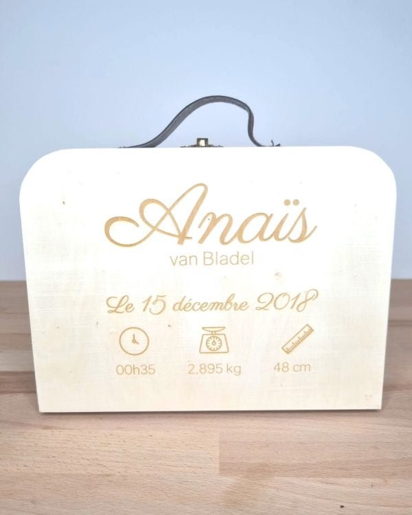 Valise de naissance en bois personnalisable