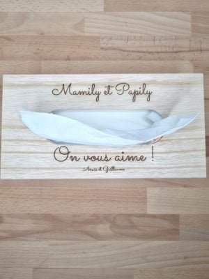 boite-a-mouchoirs-en-bois-personnalisable-enfant-cadeau-noel