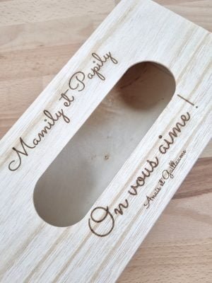 boite-a-mouchoirs-en-bois-personnalisable-enfant-cadeau-noel