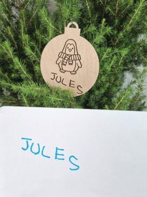boule-de-noel-personnalisee-en-bois-dessin boule-de-noel-personnalisee-en-bois-dessin