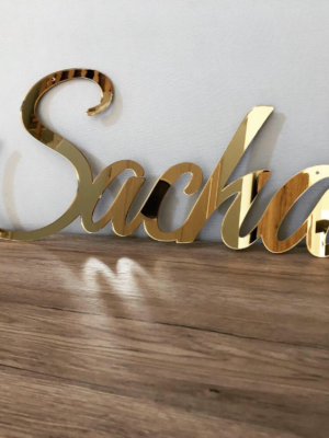 Prénom personnalisé en plexi miroir